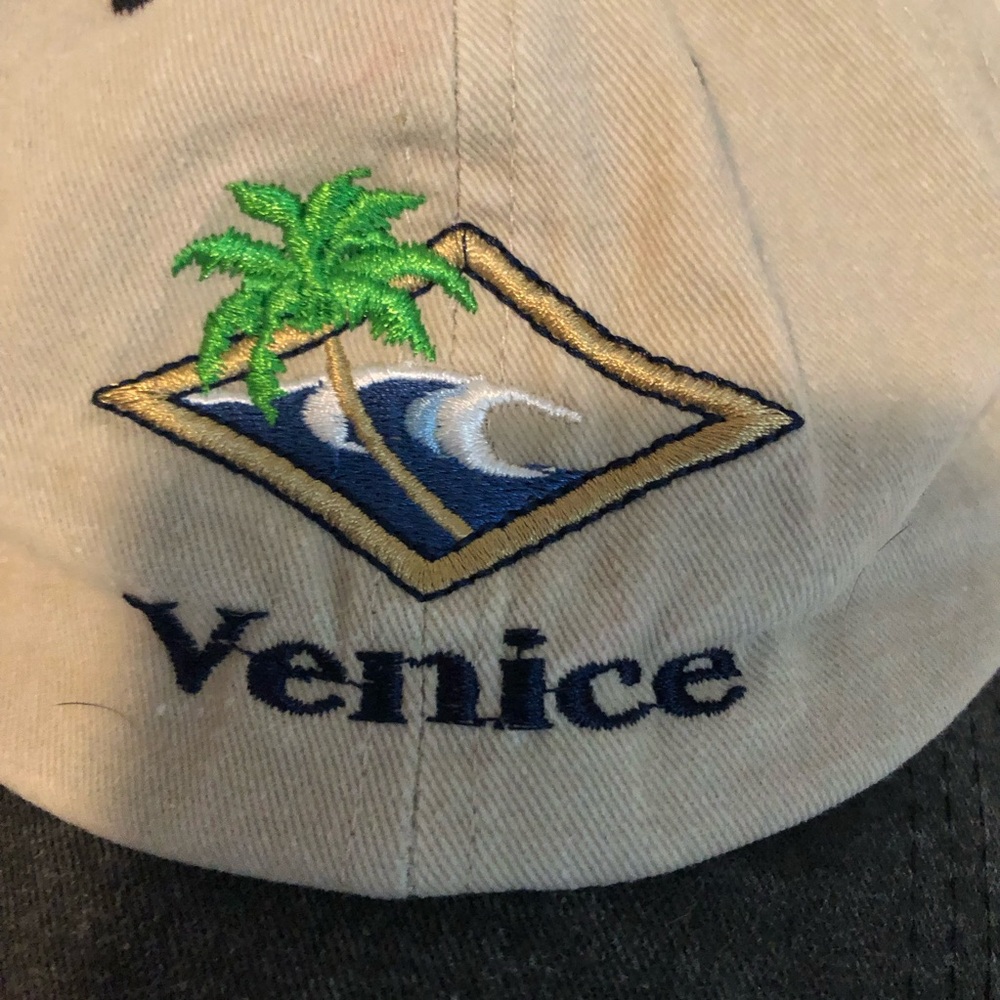NWOT Embroidered Venice, FL Two-Tone Baseball Cap - Beige & Blue - Picture 4 of 6